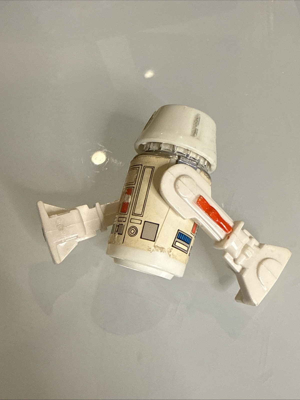 R5-D4 (Arfive-Defour) sold