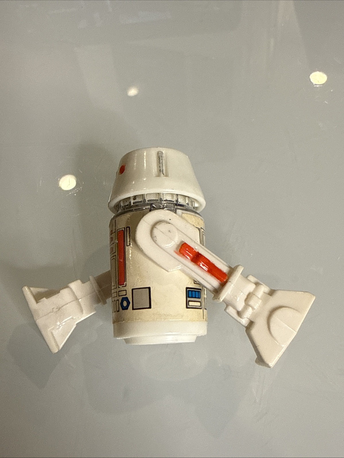 R5-D4 (Arfive-Defour) sold