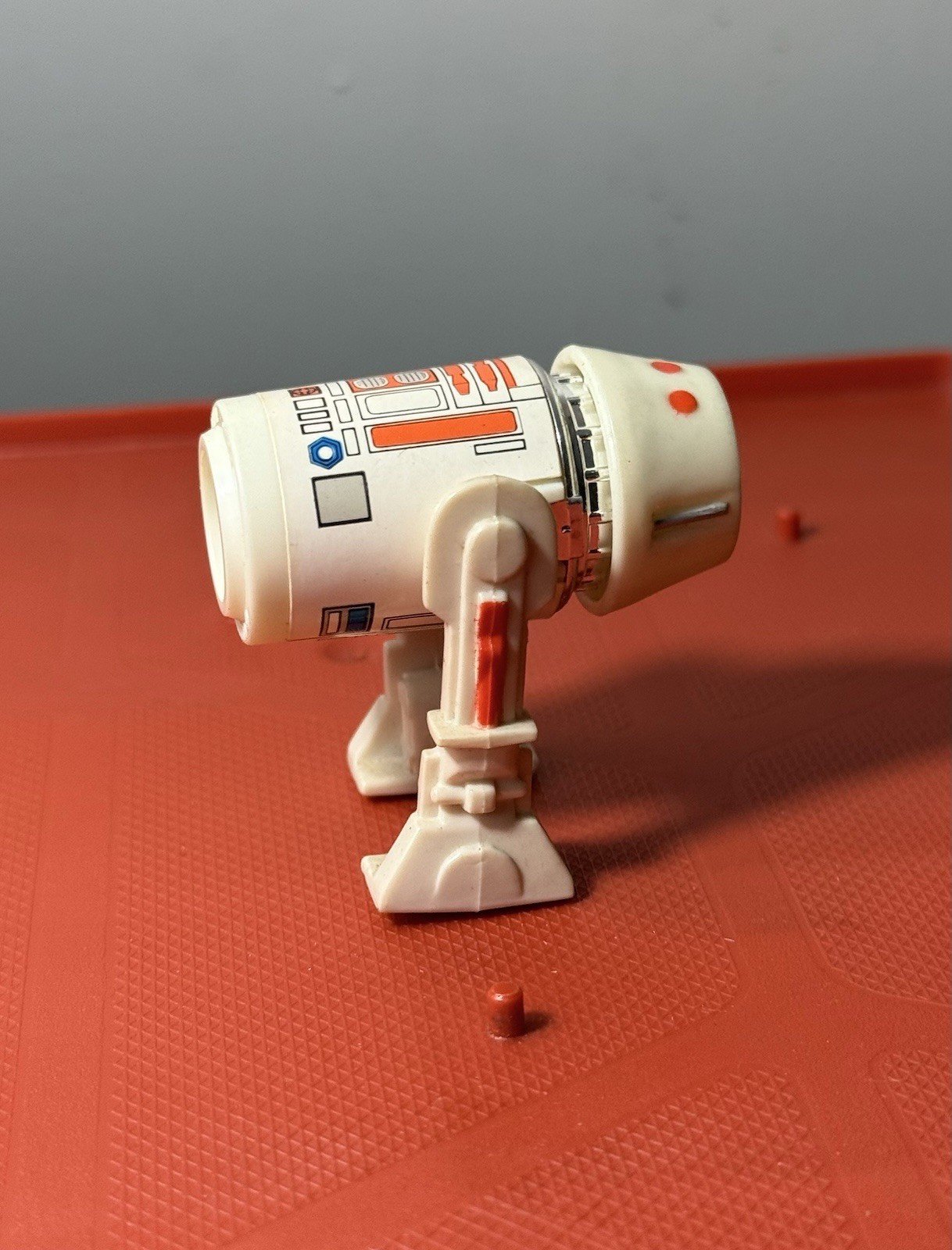 R5-D4 (Arfive-Defour) sold