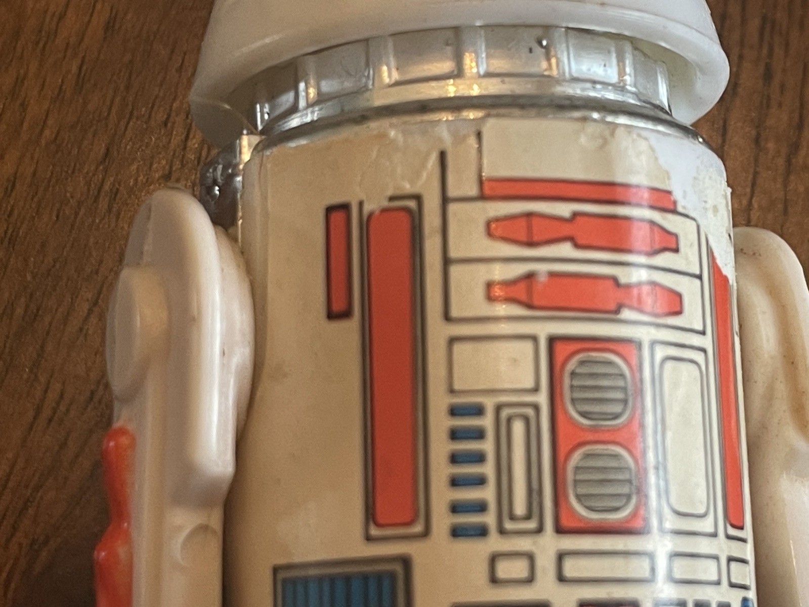 R5-D4 (Arfive-Defour) sold
