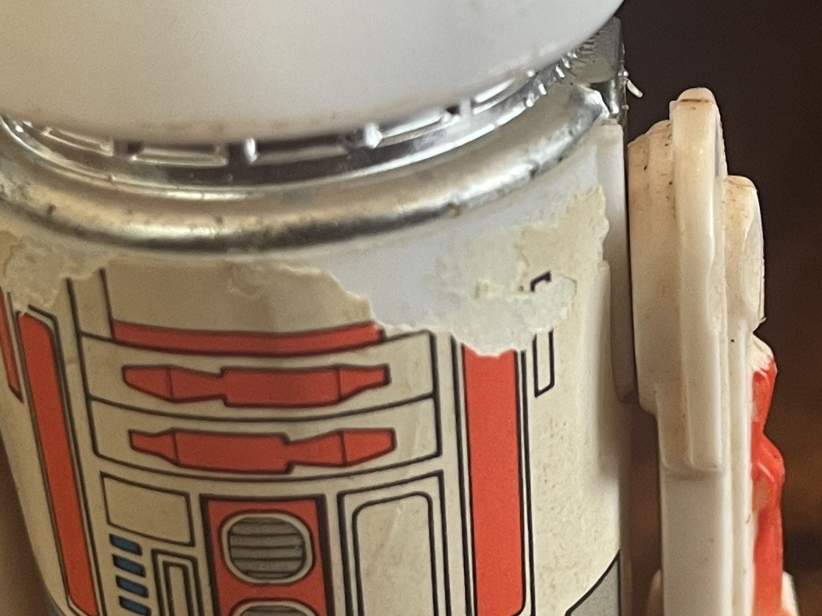 R5-D4 (Arfive-Defour) sold