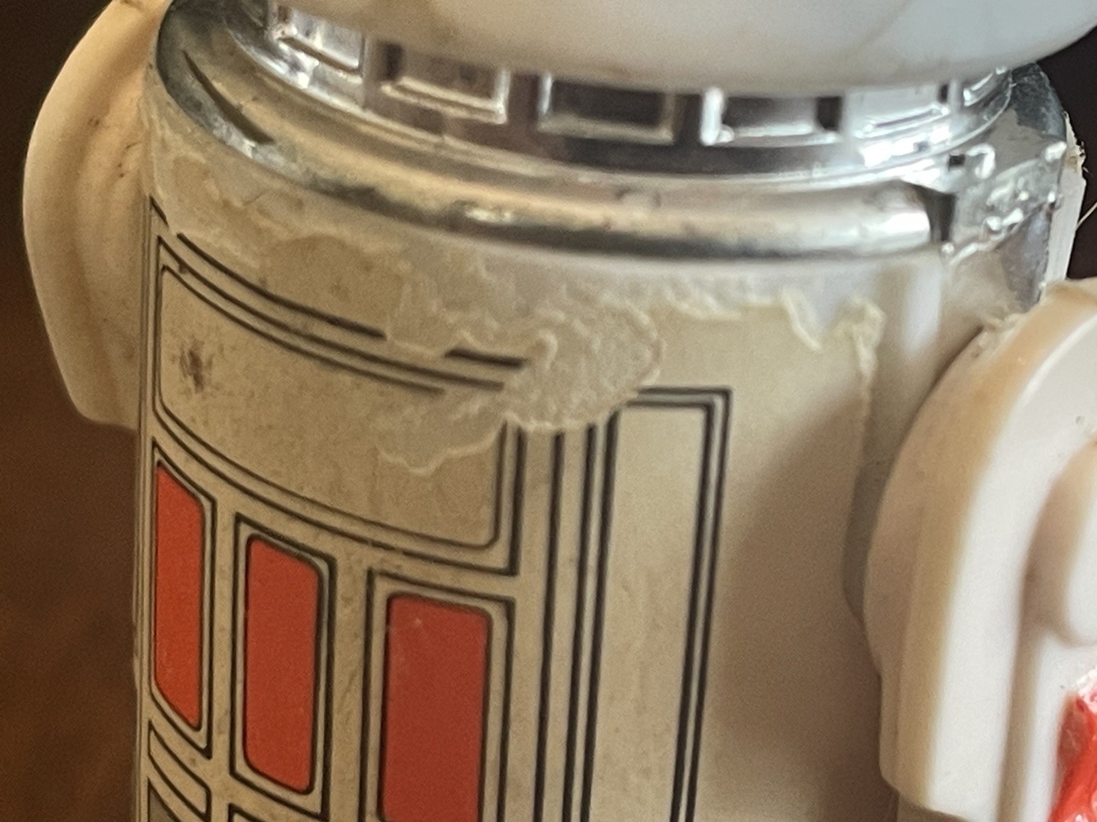 R5-D4 (Arfive-Defour) sold