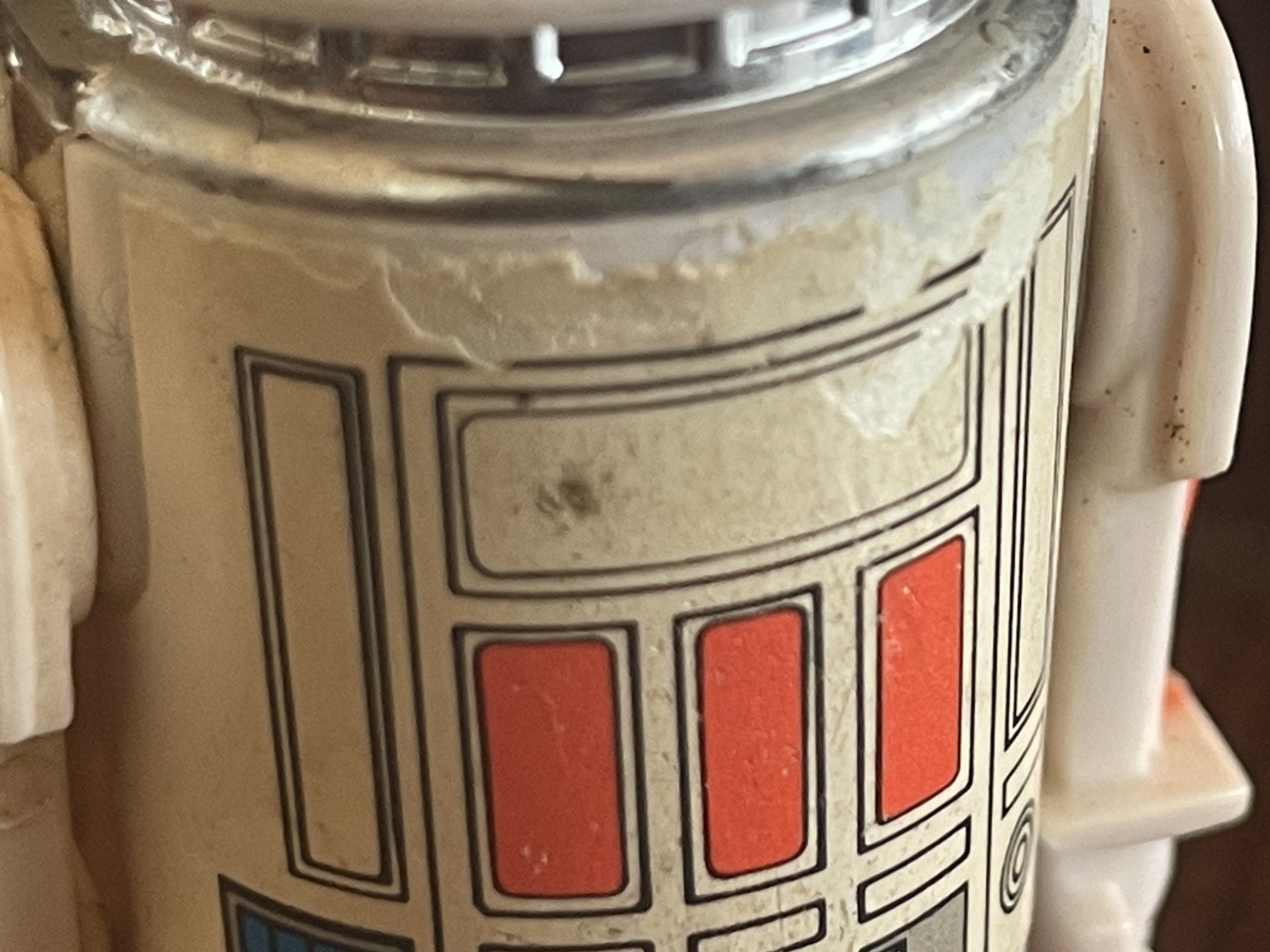 R5-D4 (Arfive-Defour) sold