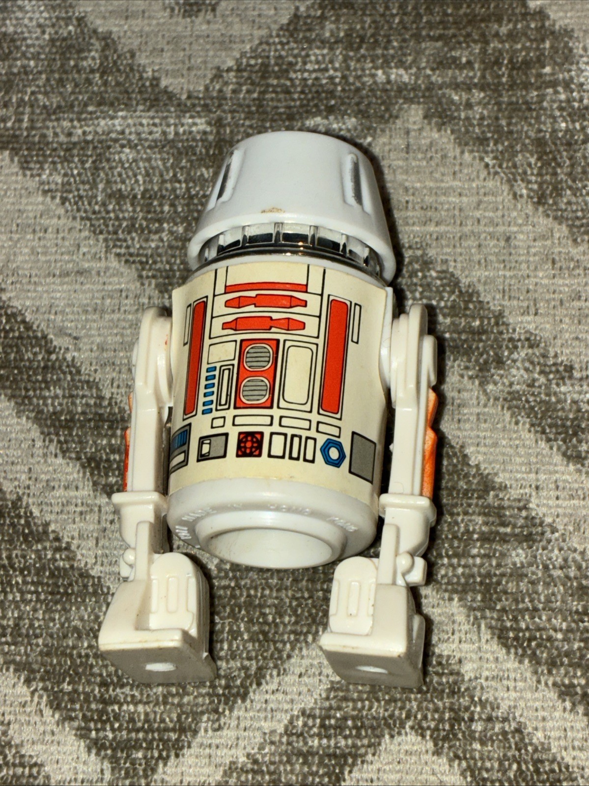 R5-D4 (Arfive-Defour) sold