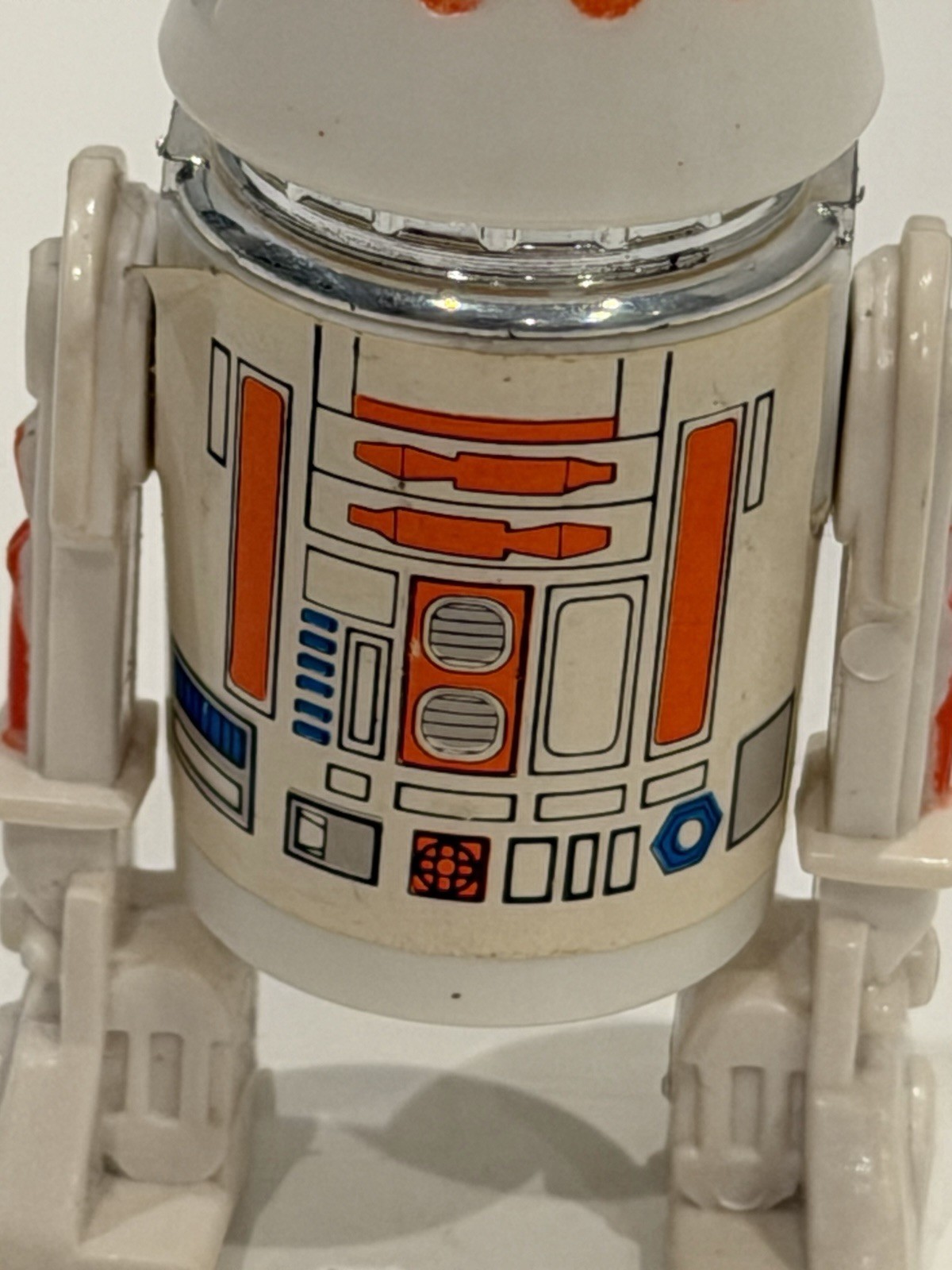 R5-D4 (Arfive-Defour) sold