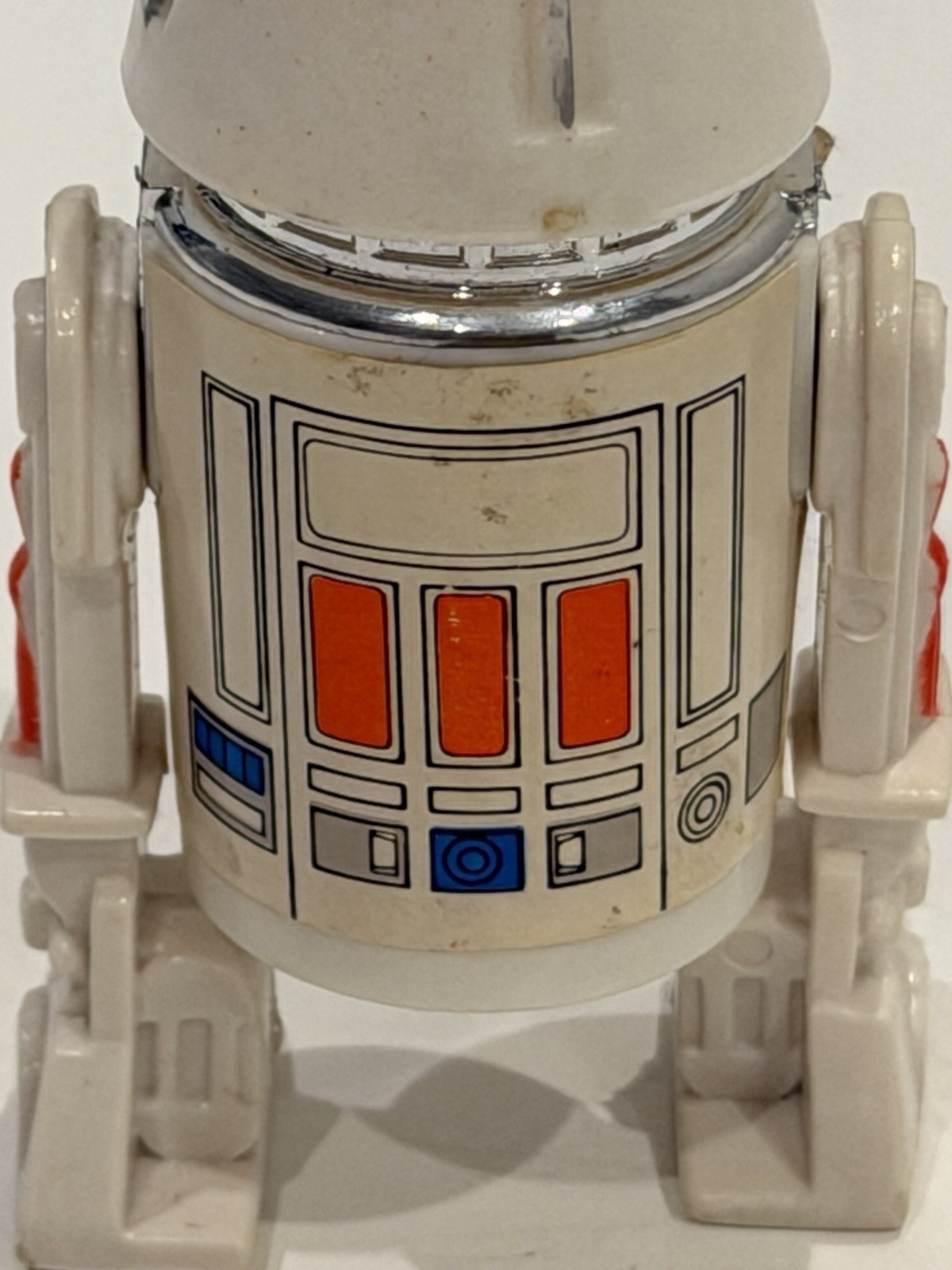 R5-D4 (Arfive-Defour) sold