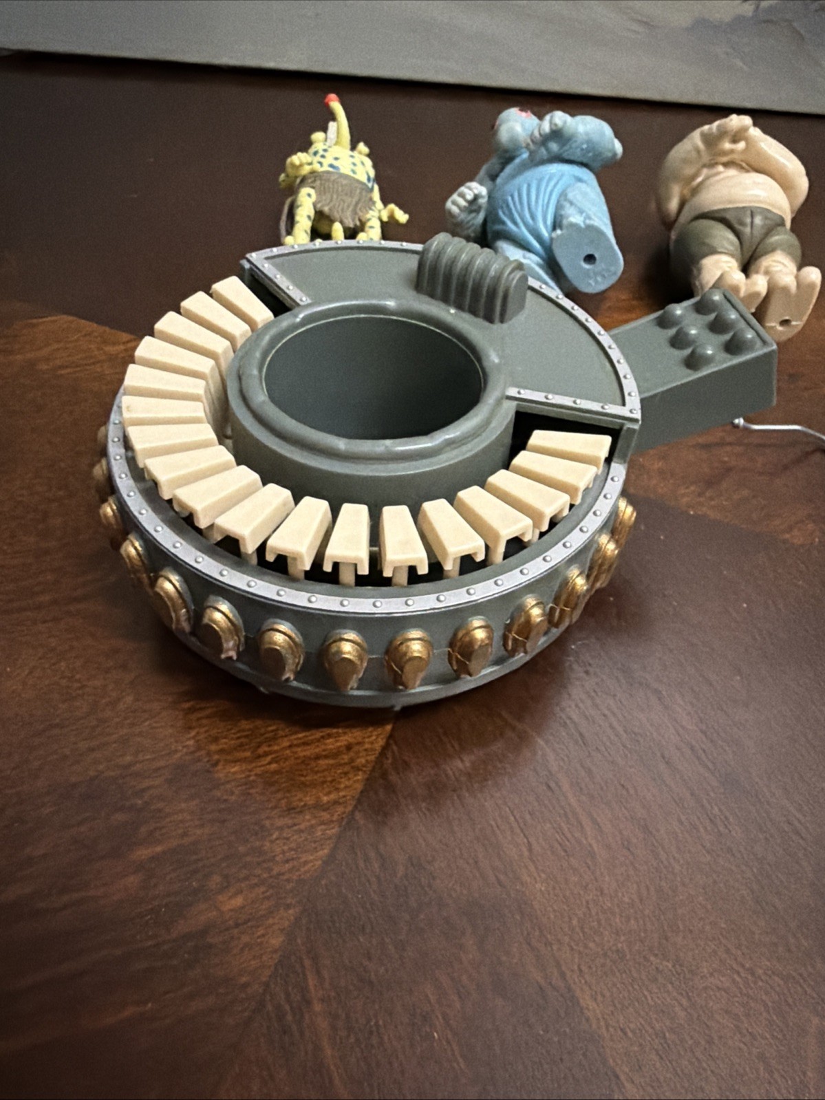 Sy Snootles & The Rebo Band sold