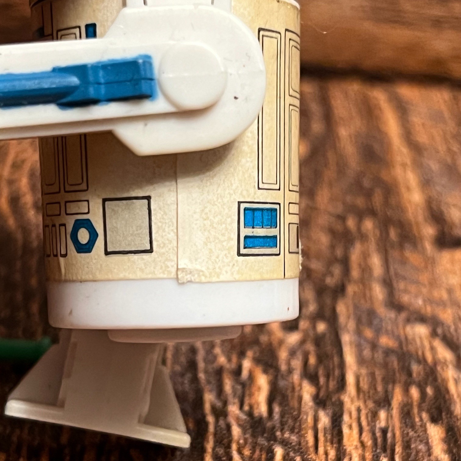 R2-D2 (Artoo-Detoo) with pop-up Lightsaber sold
