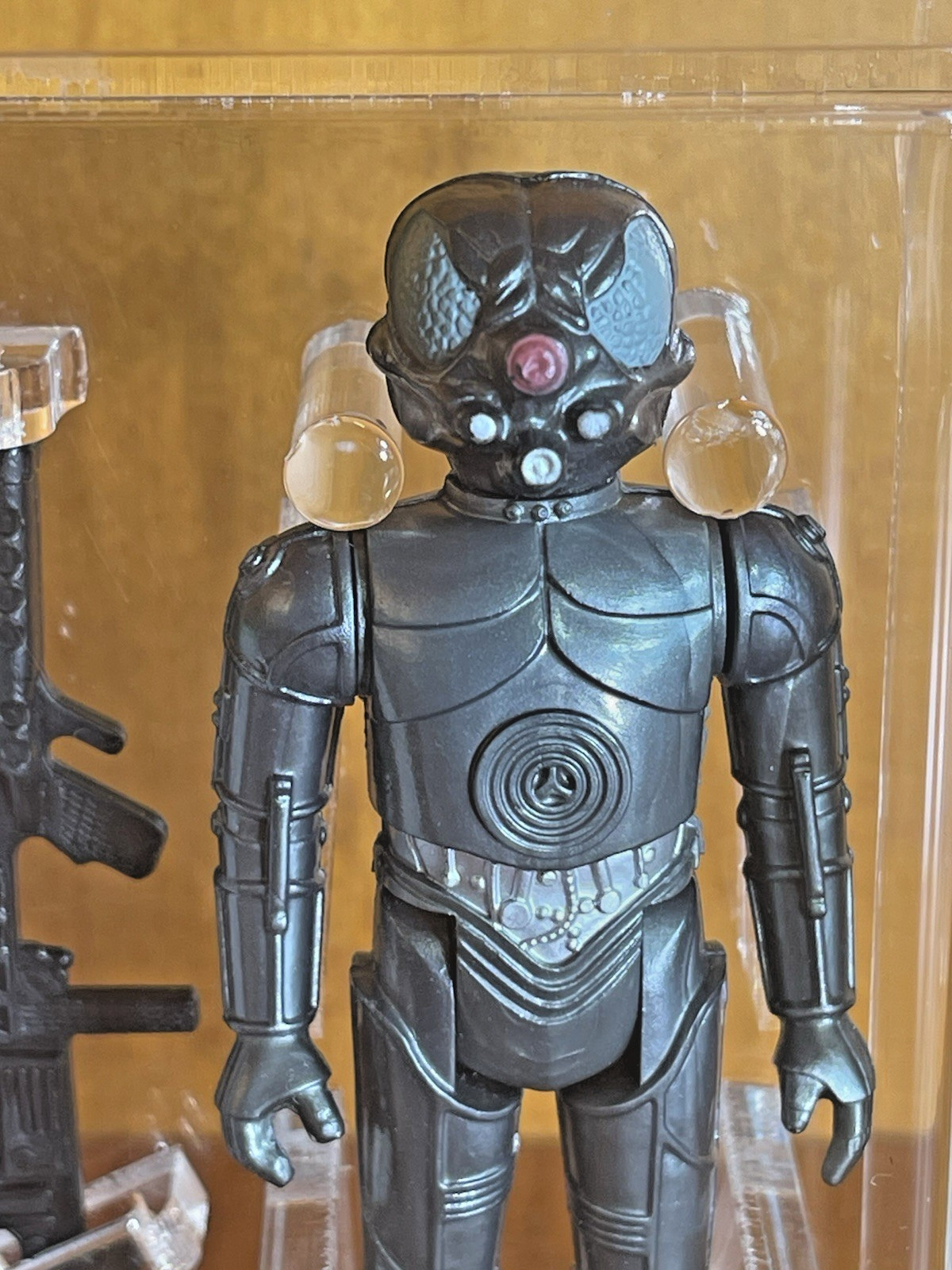 Zuckuss sold