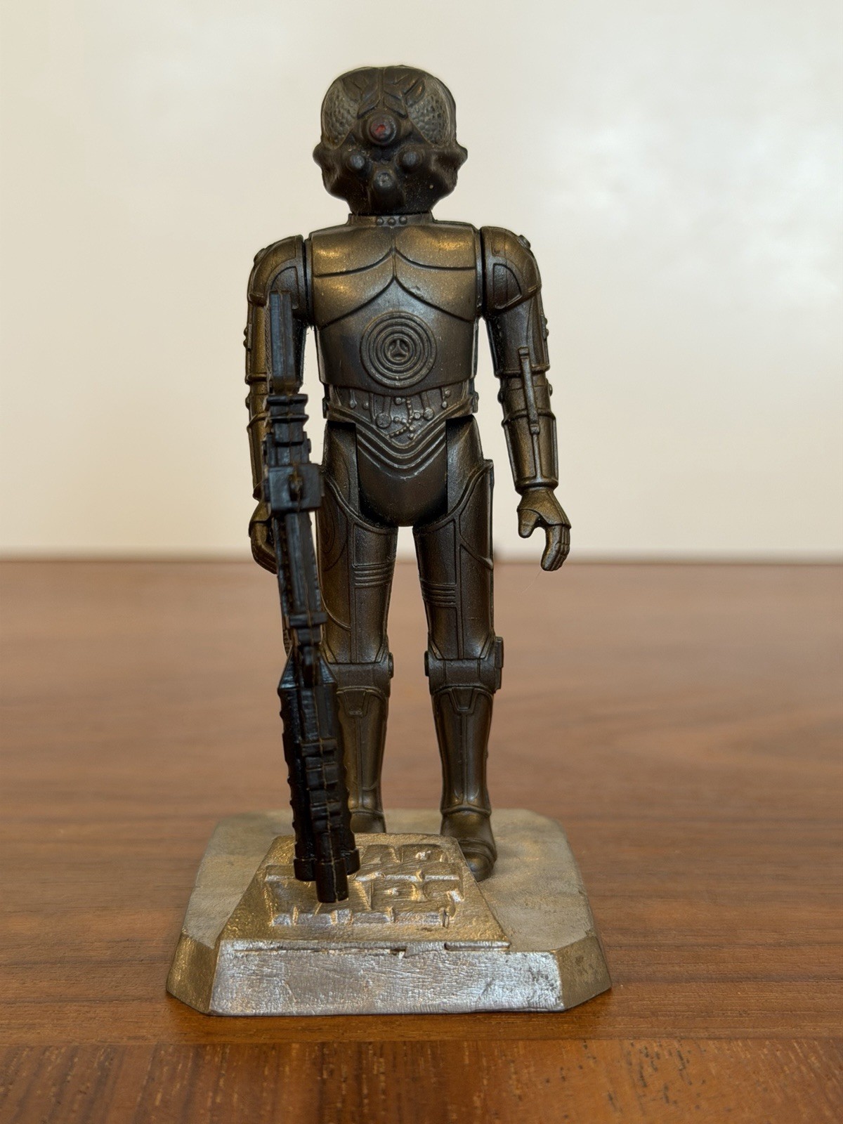 Zuckuss sold
