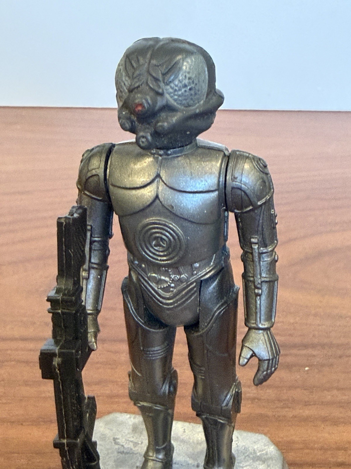 Zuckuss sold