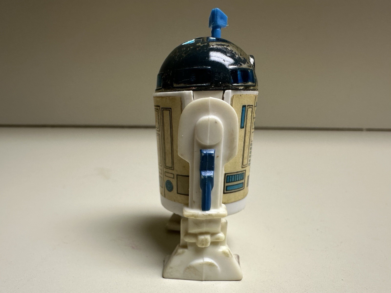 R2-D2 (Artoo-Detoo) (with Sensorscope) sold