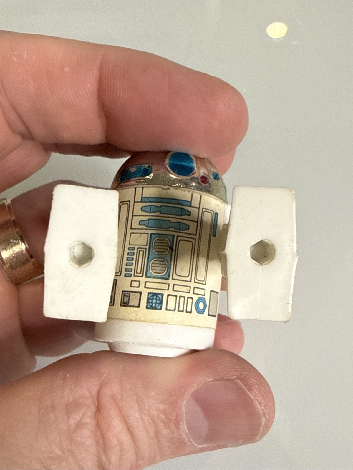 R2-D2 (Artoo-Detoo) (with Sensorscope) sold