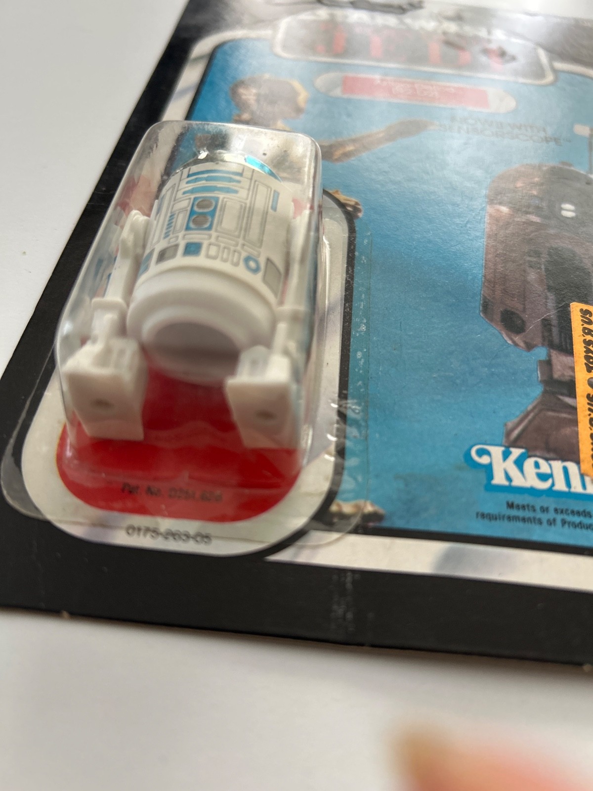 R2-D2 (Artoo-Detoo) (with Sensorscope) sold