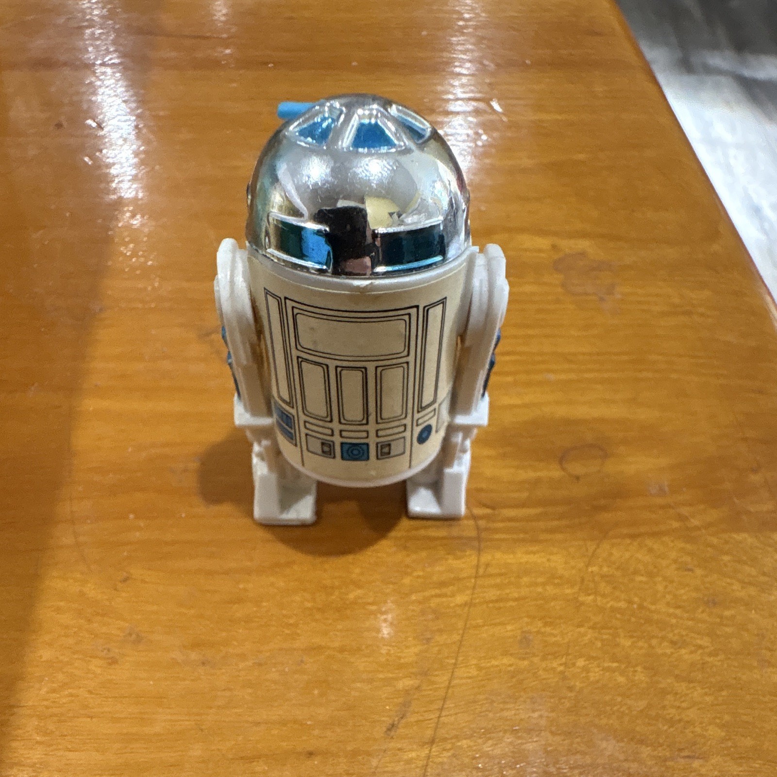 R2-D2 (Artoo-Detoo) (with Sensorscope) sold