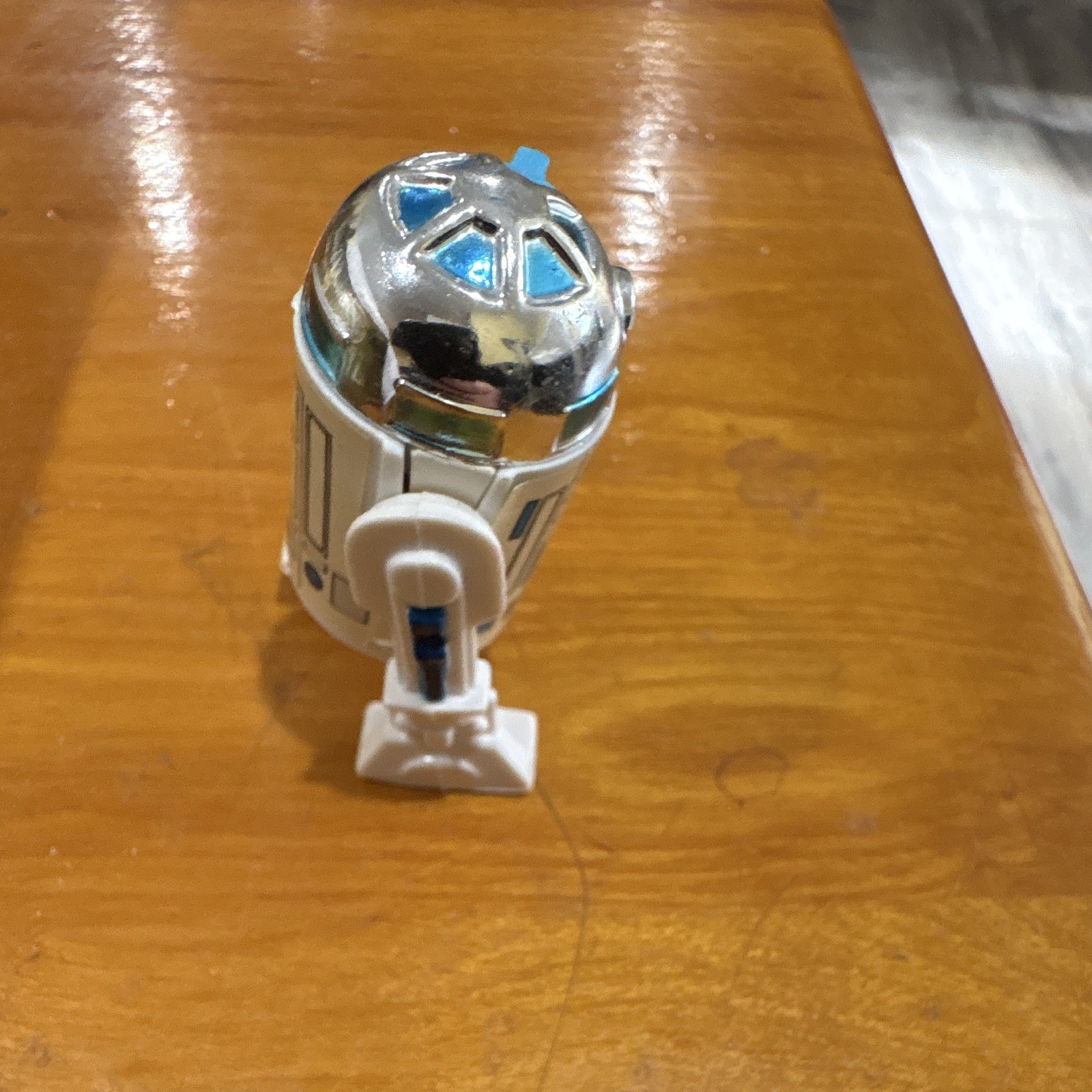 R2-D2 (Artoo-Detoo) (with Sensorscope) sold