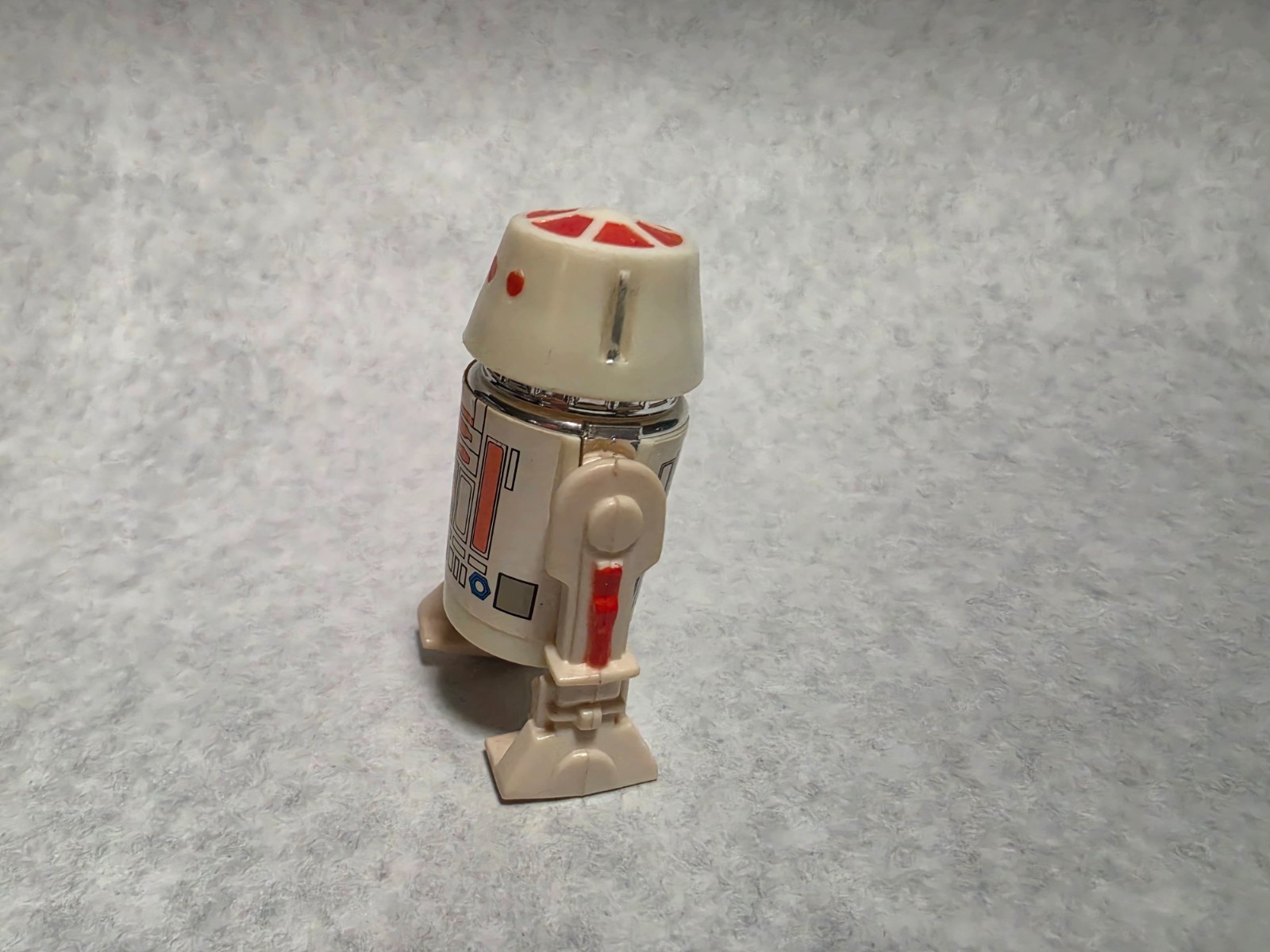 R5-D4 (Arfive-Defour) sold