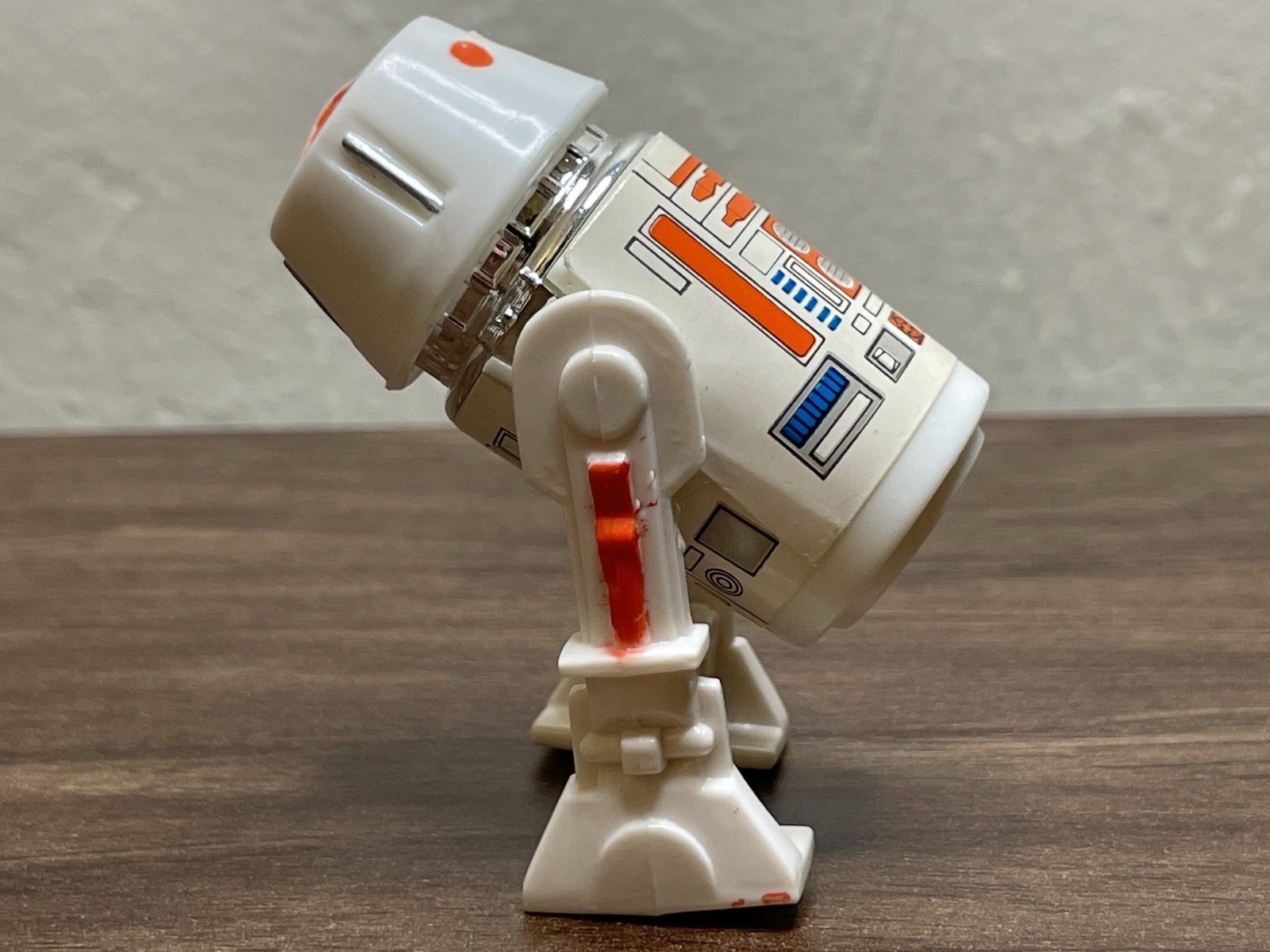 R5-D4 (Arfive-Defour) sold