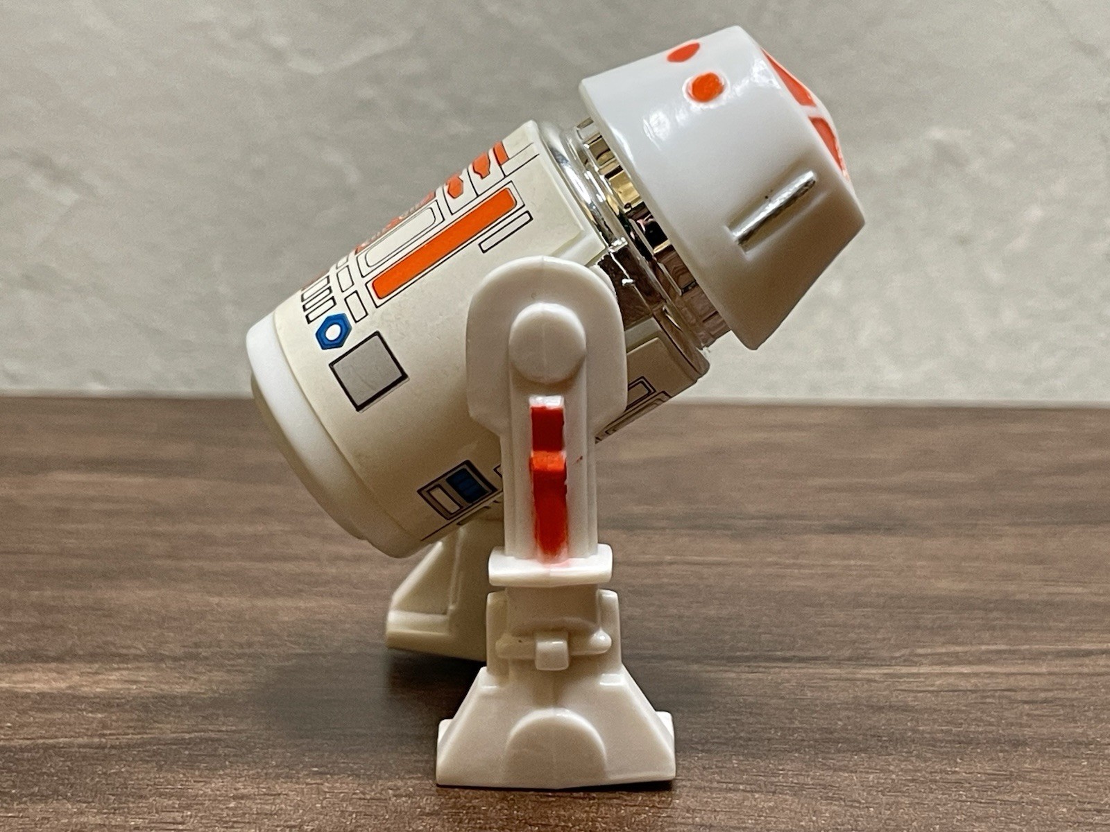R5-D4 (Arfive-Defour) sold