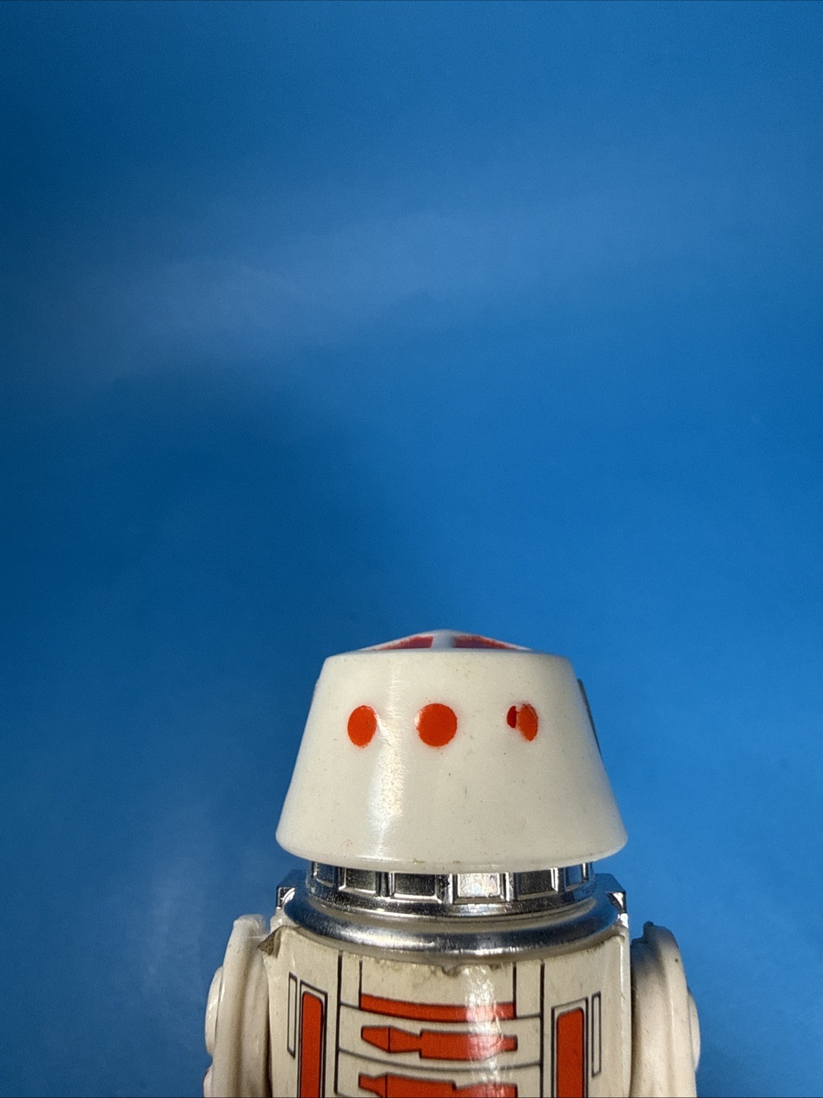 R5-D4 (Arfive-Defour) sold
