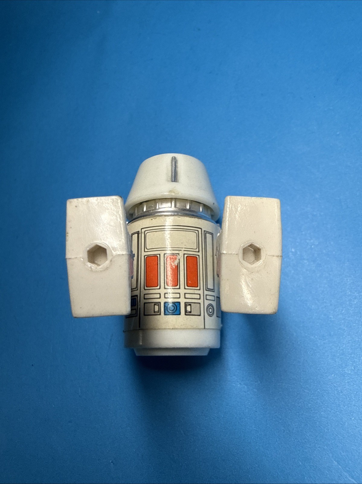 R5-D4 (Arfive-Defour) sold