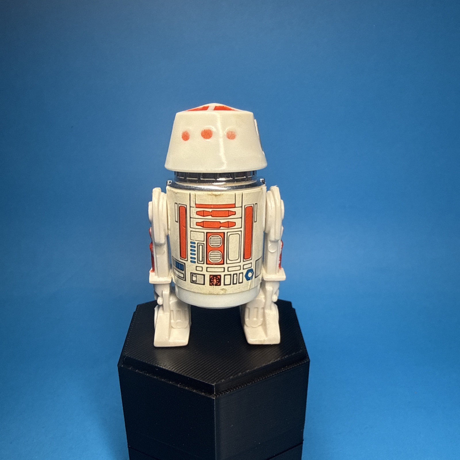 R5-D4 (Arfive-Defour) sold