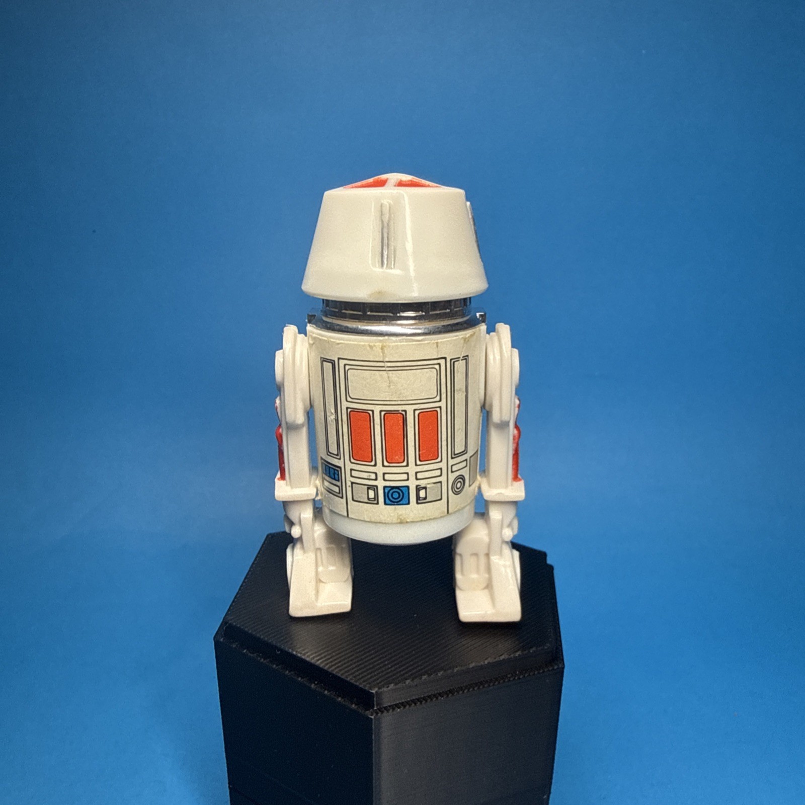 R5-D4 (Arfive-Defour) sold