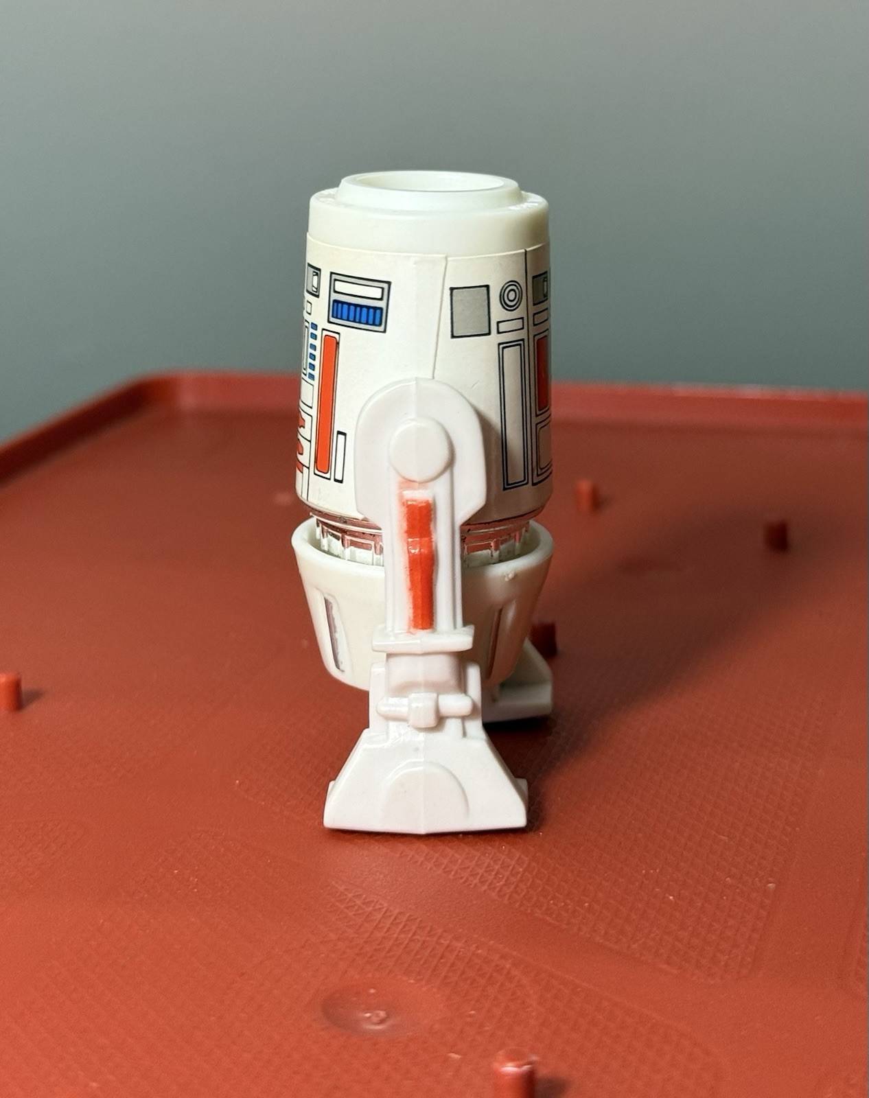 R5-D4 (Arfive-Defour) sold