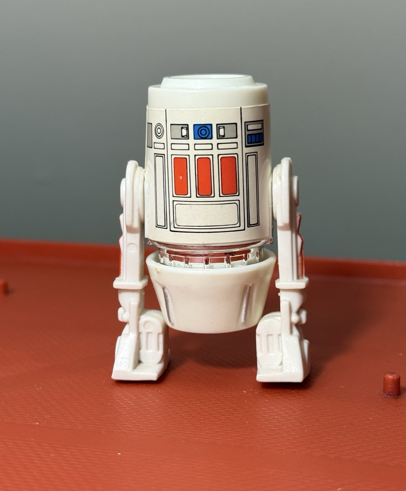 R5-D4 (Arfive-Defour) sold