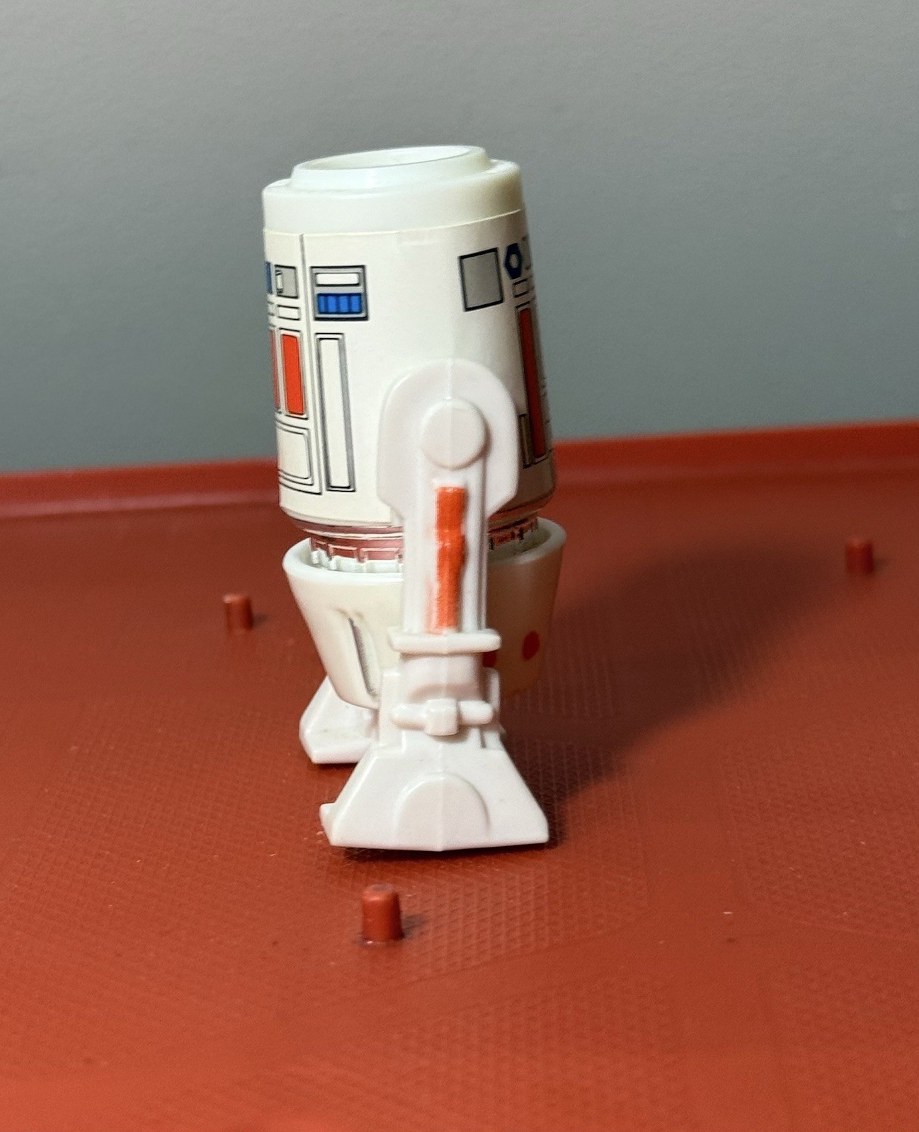 R5-D4 (Arfive-Defour) sold