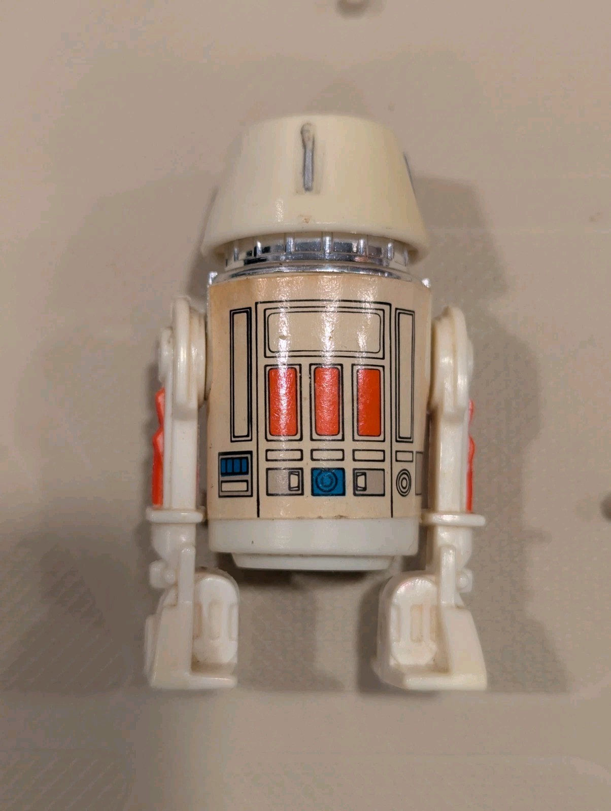 R5-D4 (Arfive-Defour) sold