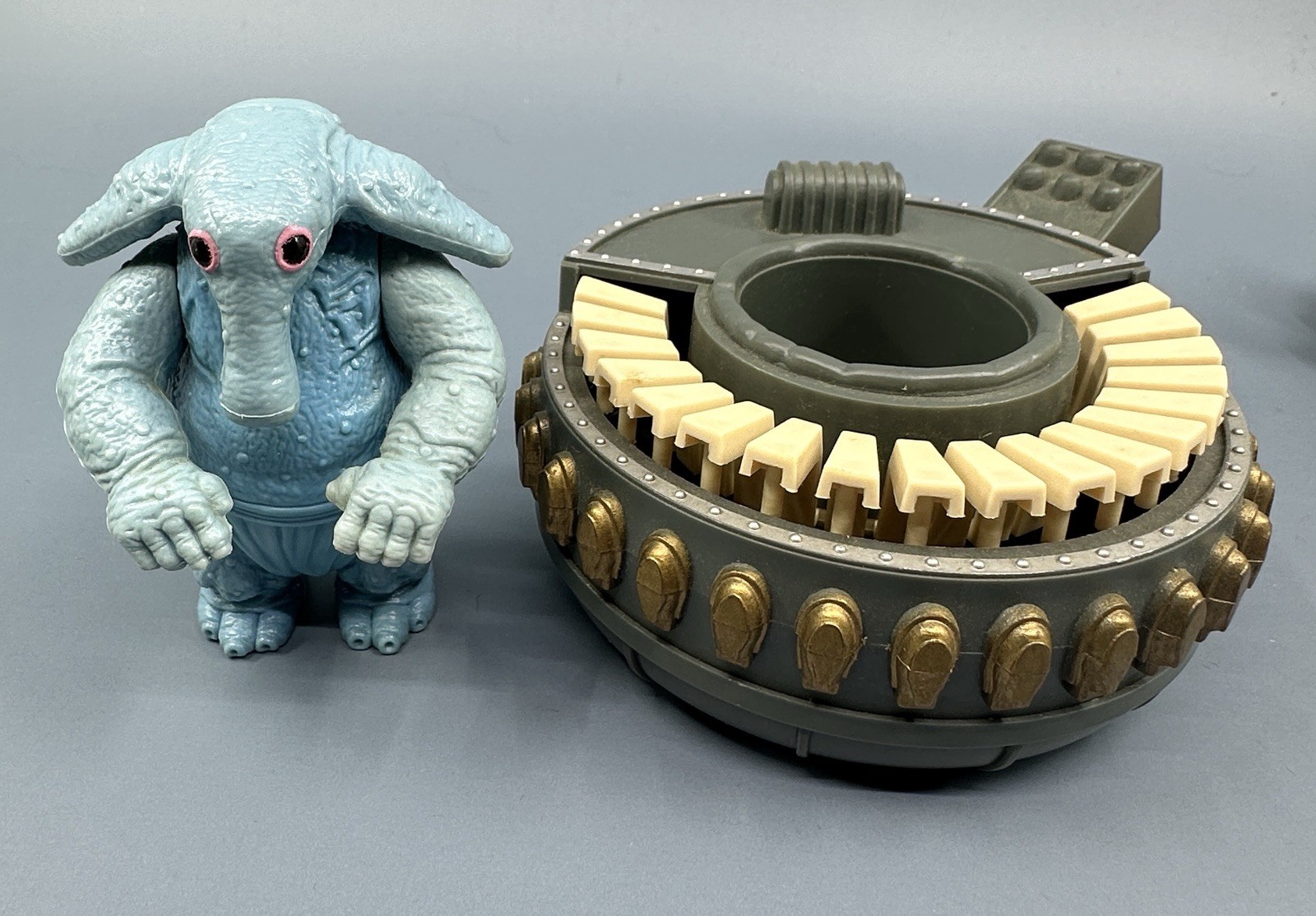 Sy Snootles & The Rebo Band sold