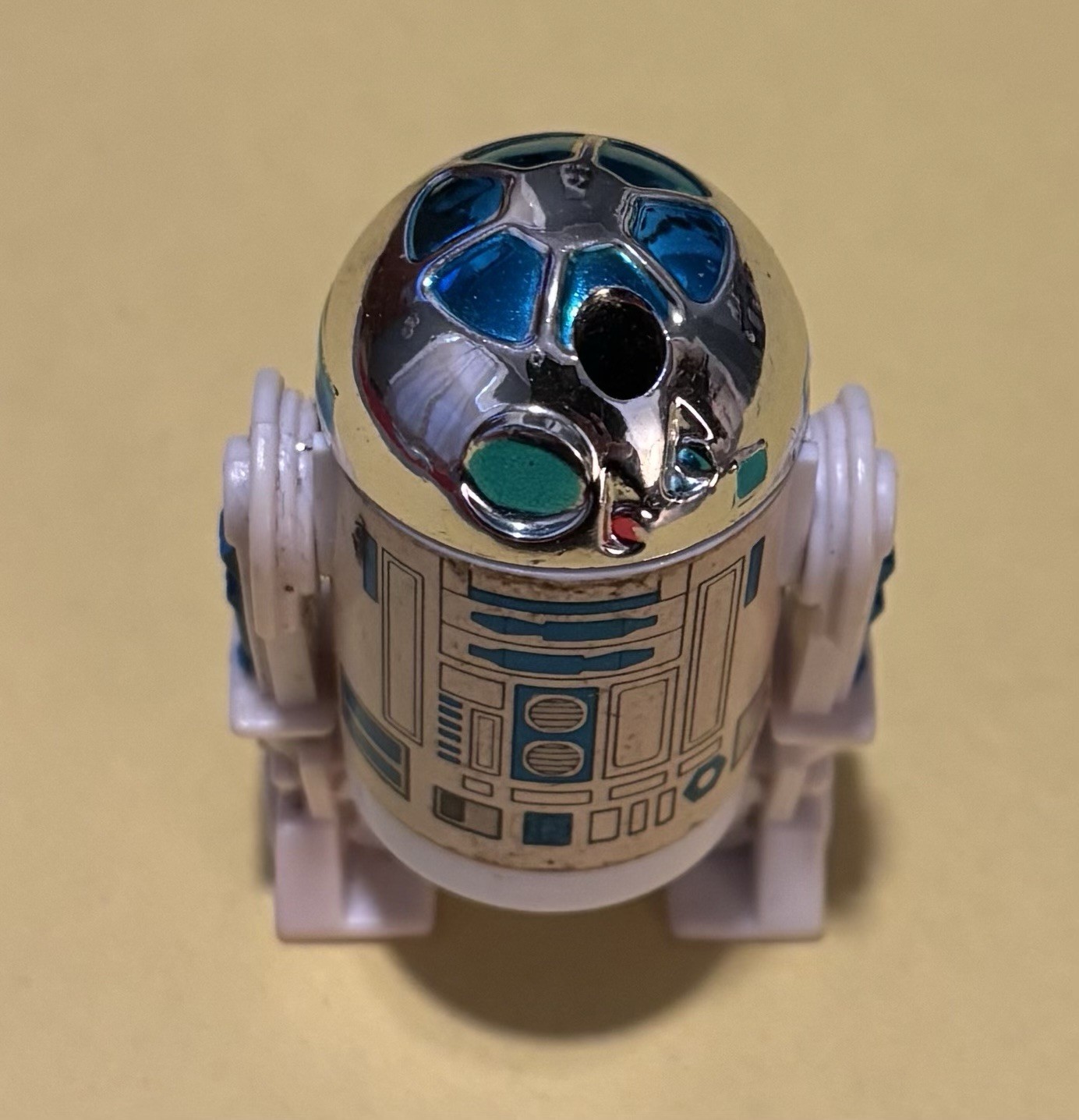R2-D2 (Artoo-Detoo) with pop-up Lightsaber sold