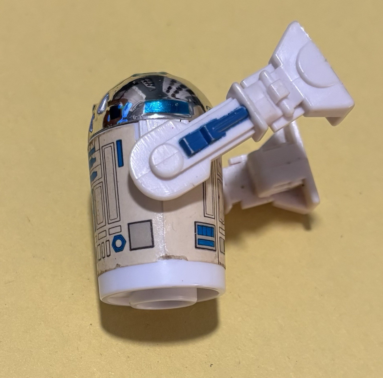 R2-D2 (Artoo-Detoo) with pop-up Lightsaber sold