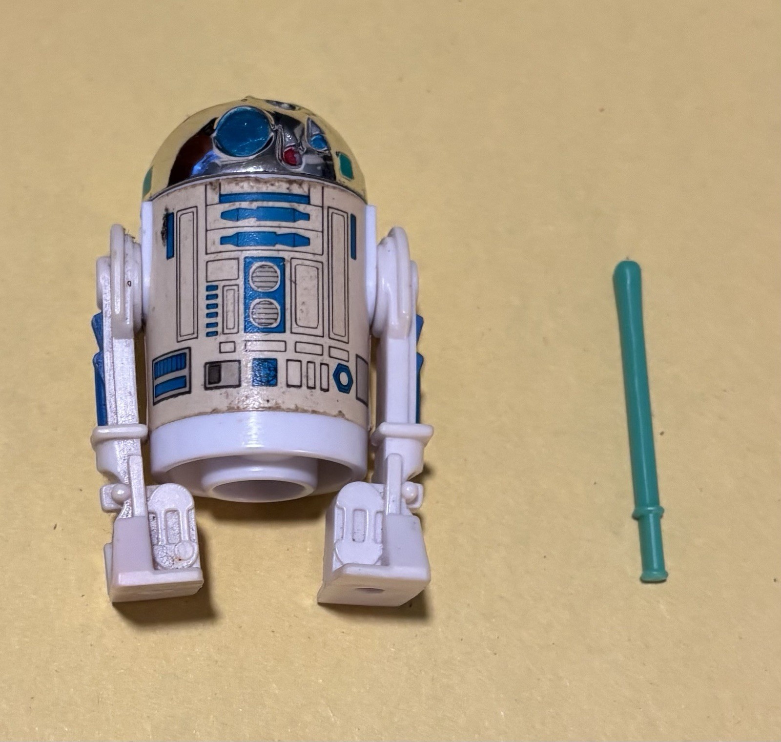 R2-D2 (Artoo-Detoo) with pop-up Lightsaber sold