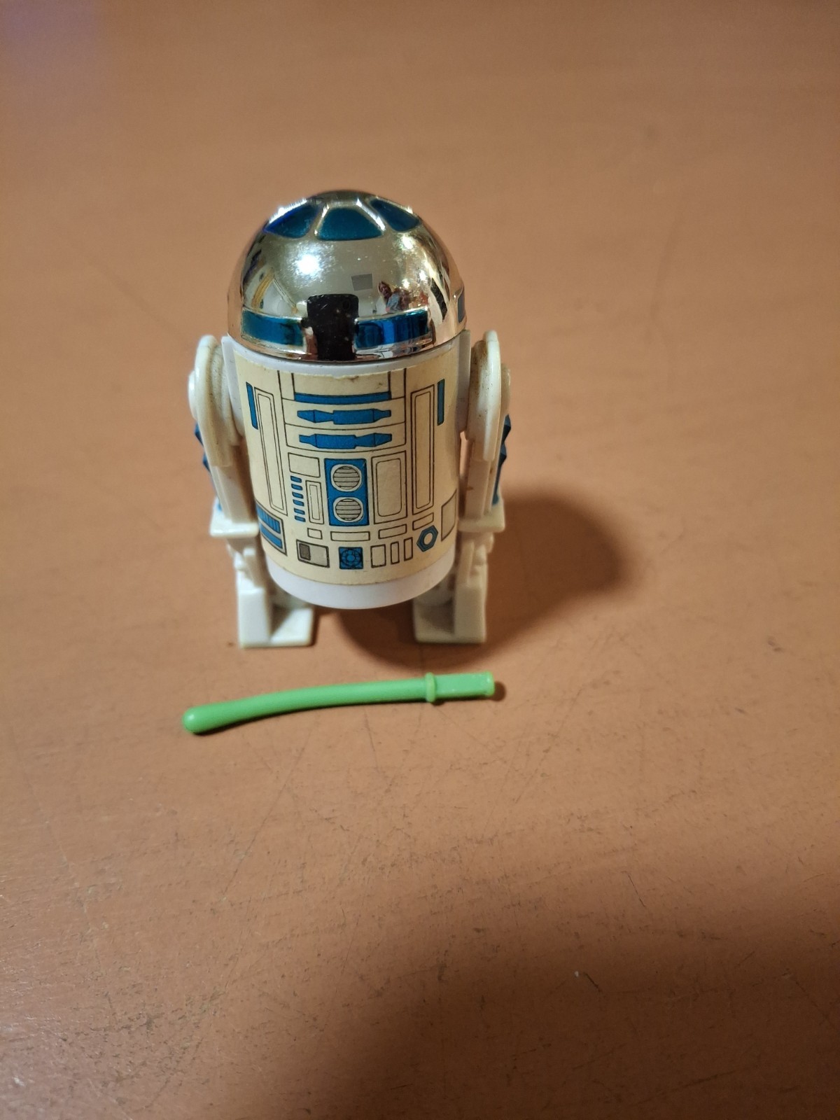 R2-D2 (Artoo-Detoo) with pop-up Lightsaber sold