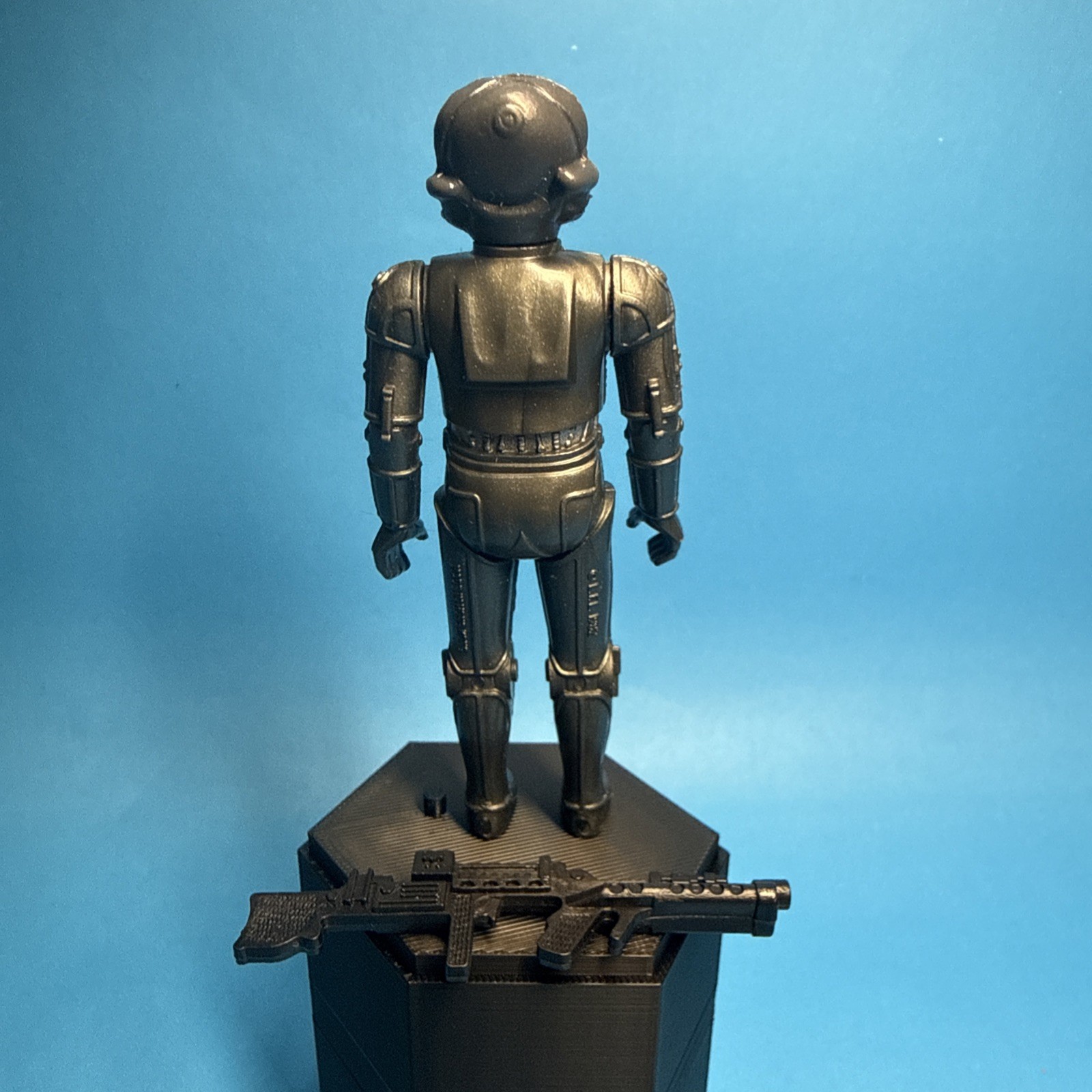 Zuckuss sold