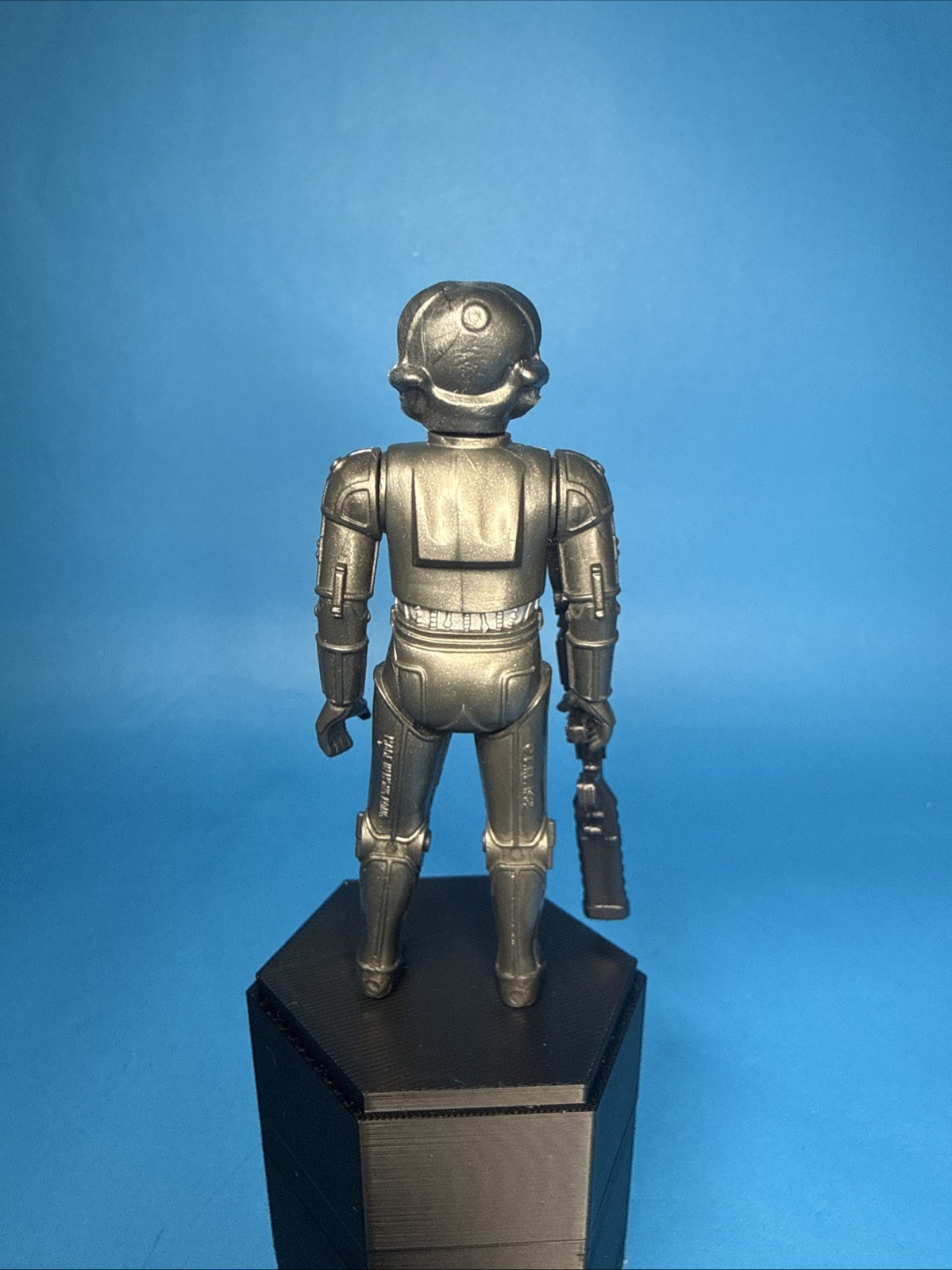 Zuckuss sold