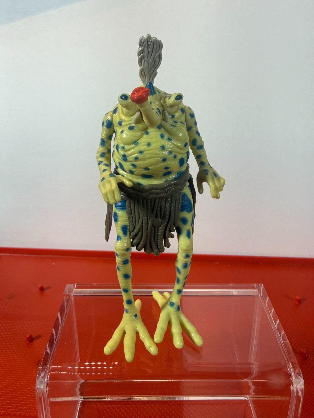 Sy Snootles sold