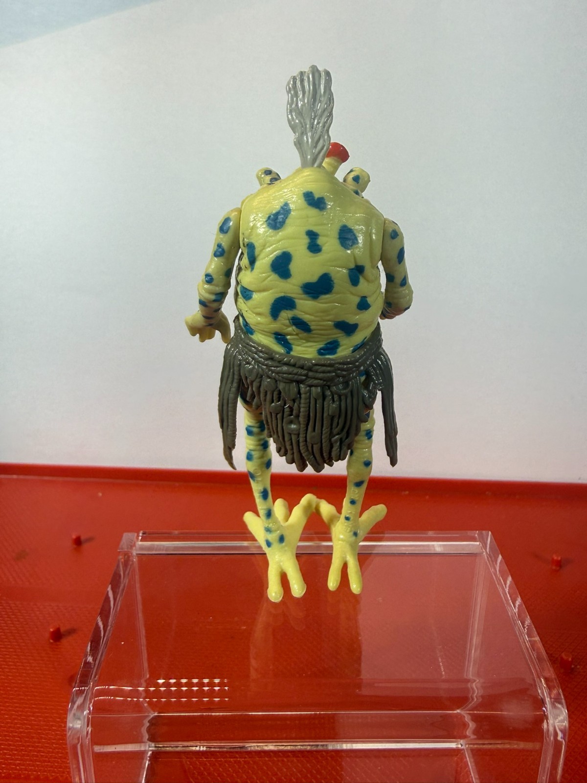 Sy Snootles sold