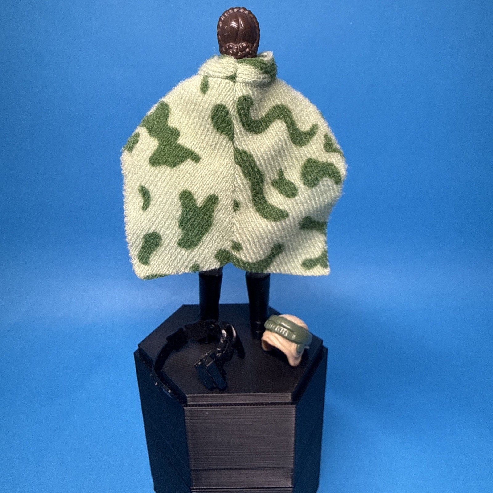 Princess Leia Organa (In Combat Poncho) sold