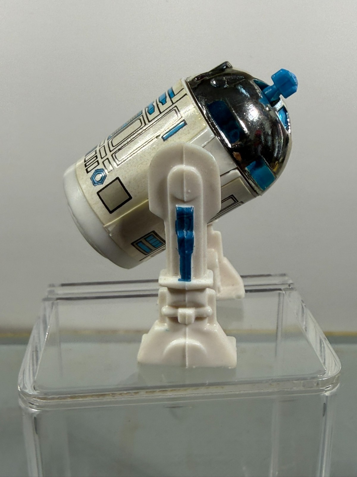 R2-D2 (Artoo-Detoo) (with Sensorscope) sold