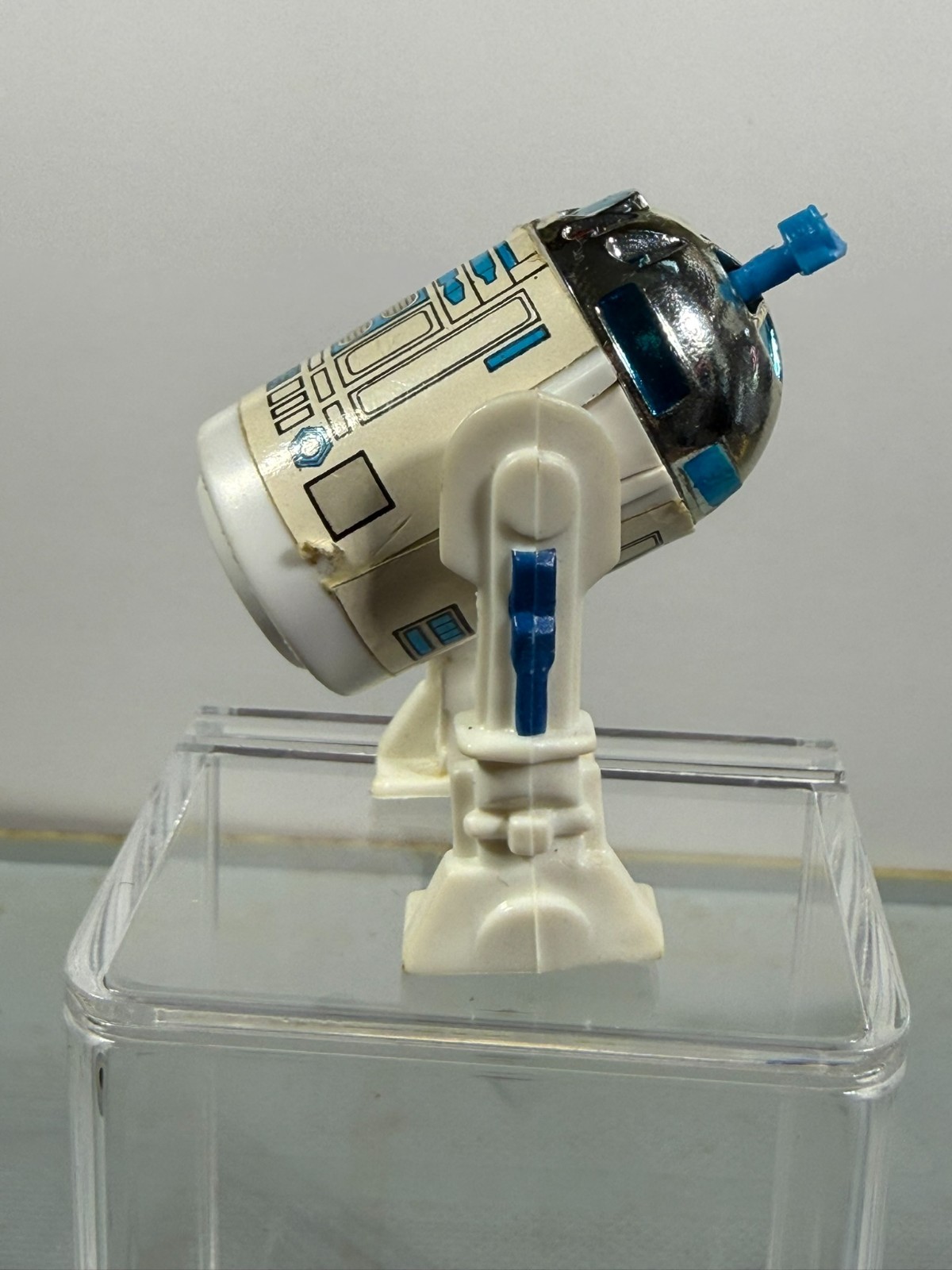 R2-D2 (Artoo-Detoo) (with Sensorscope) sold