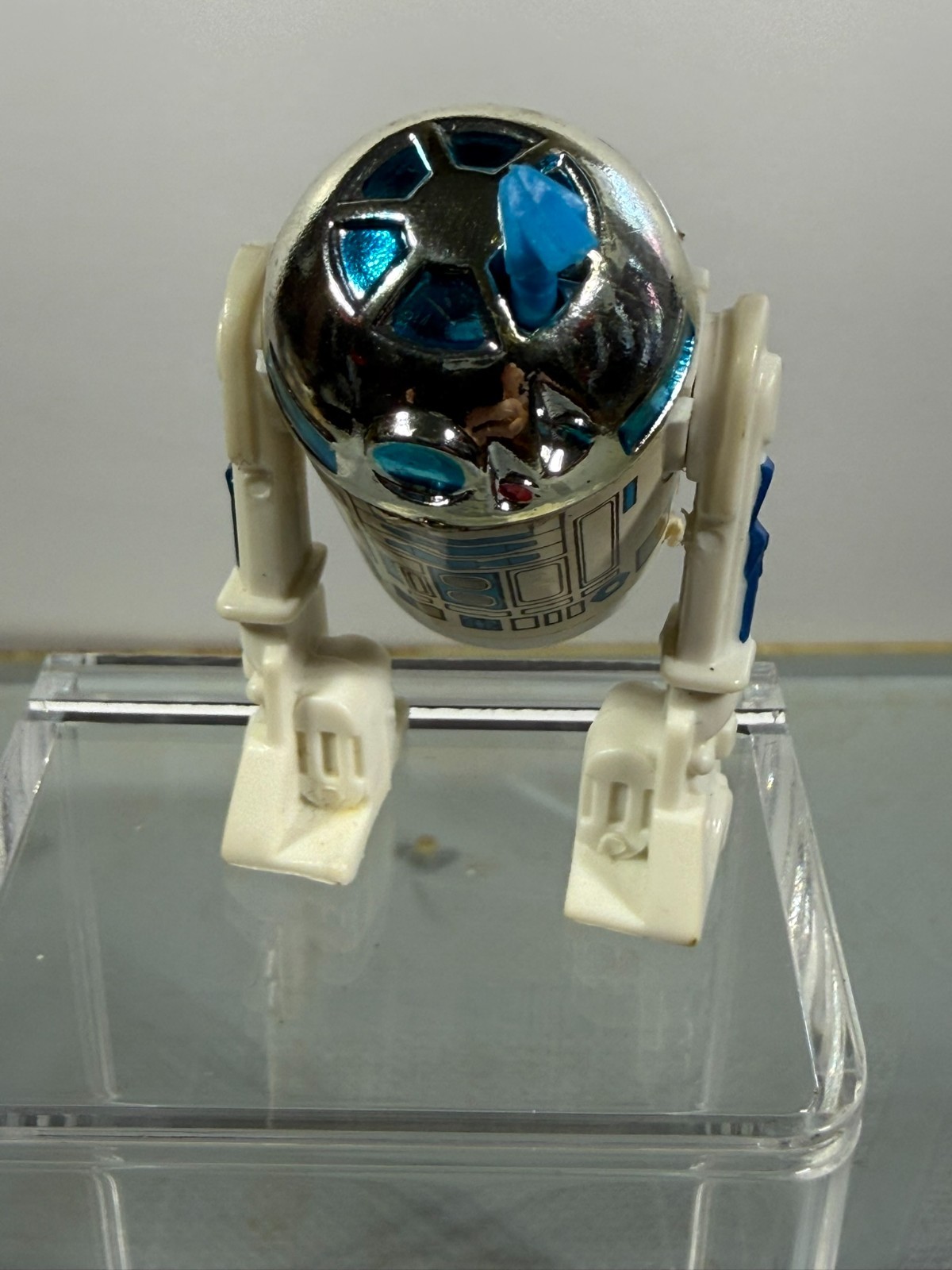 R2-D2 (Artoo-Detoo) (with Sensorscope) sold