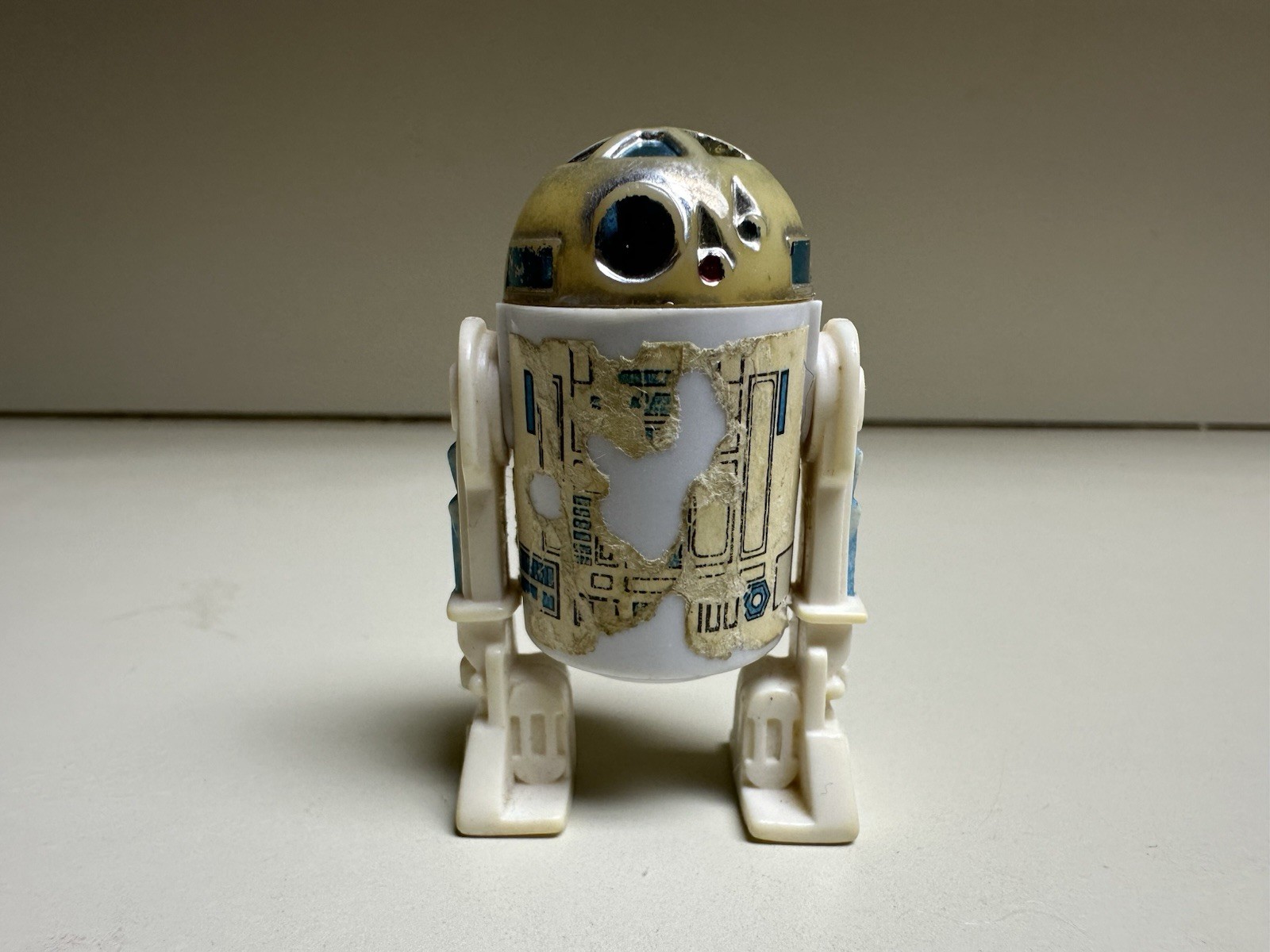 R2-D2 (Artoo-Detoo) (with Sensorscope) sold