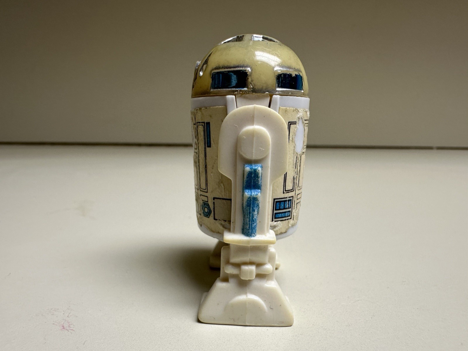 R2-D2 (Artoo-Detoo) (with Sensorscope) sold