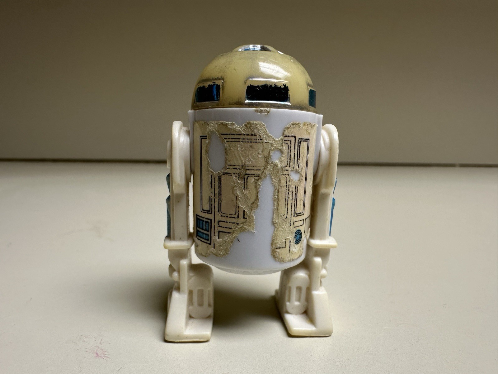 R2-D2 (Artoo-Detoo) (with Sensorscope) sold