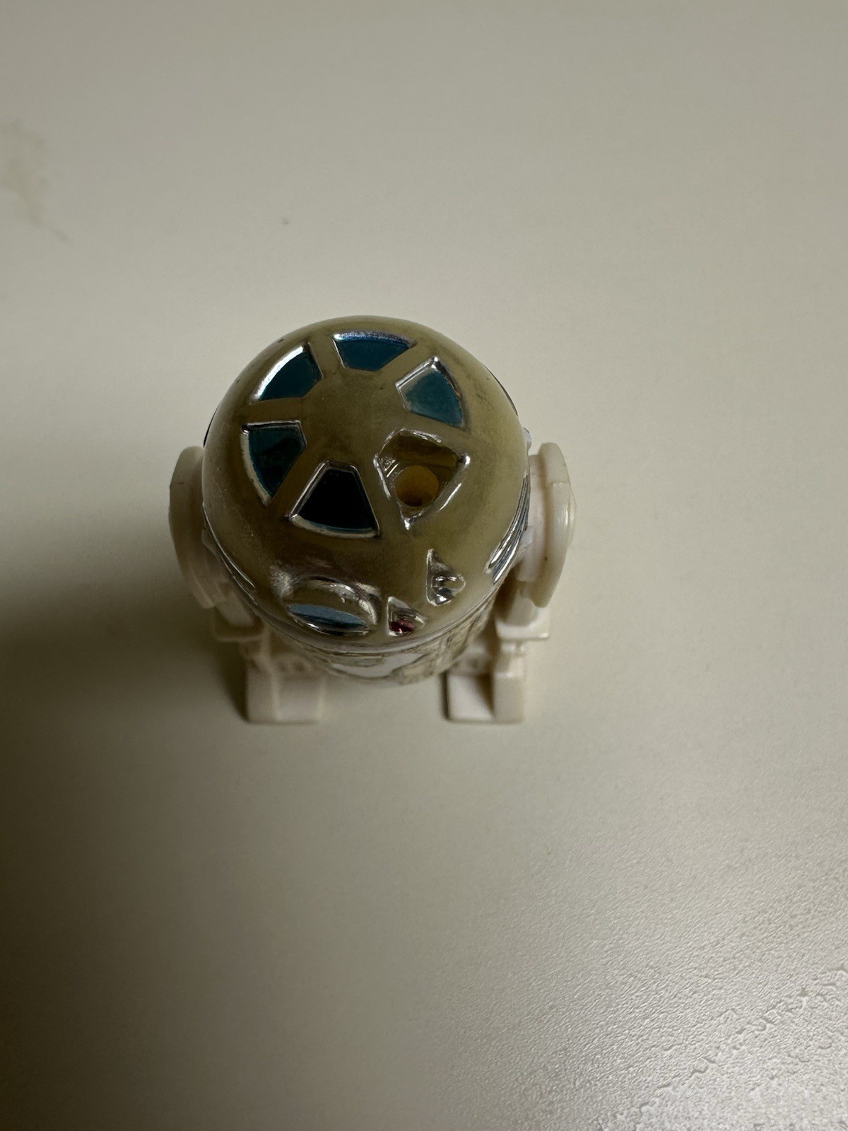 R2-D2 (Artoo-Detoo) (with Sensorscope) sold