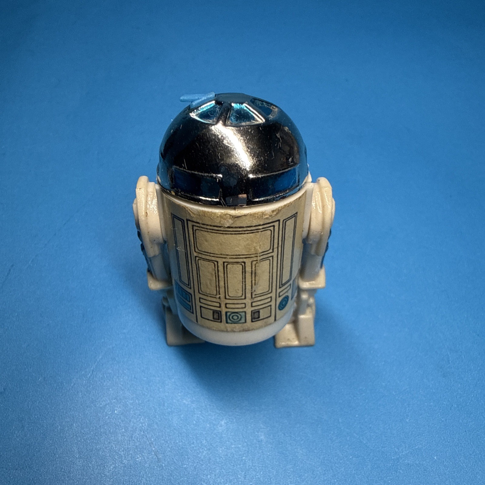R2-D2 (Artoo-Detoo) (with Sensorscope) sold
