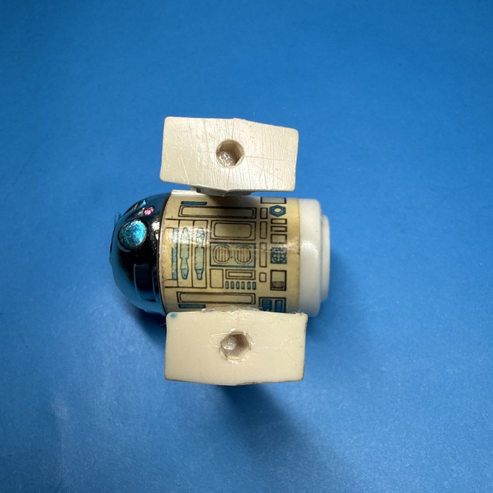 R2-D2 (Artoo-Detoo) (with Sensorscope) sold